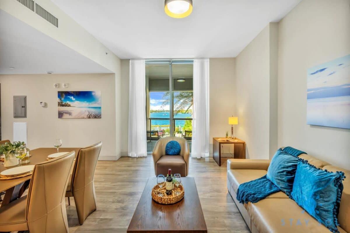 Apartment With Bay View Balcony - Pool - Up To 6 - Gym ฮอลลีวูด ภายนอก รูปภาพ