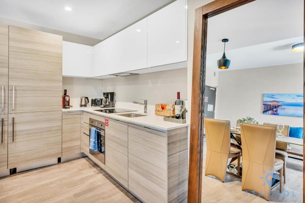 Apartment With Bay View Balcony - Pool - Up To 6 - Gym ฮอลลีวูด ภายนอก รูปภาพ